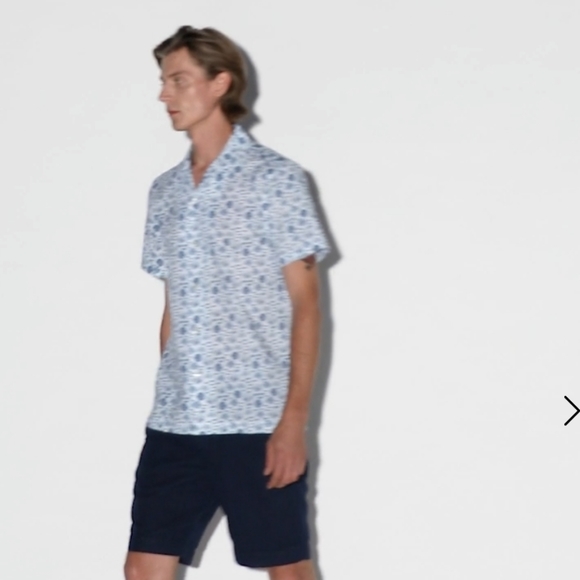 Bugatchi Other - Bugatchi Jackson Fish Print Short Sleeve Shirt